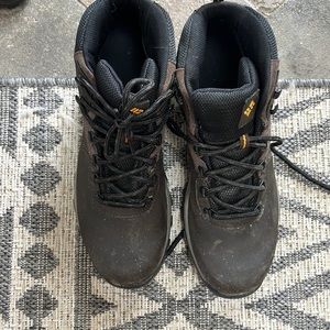 Mens Columbia Hiking/Working  Boots size 12